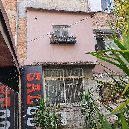 Saloon Apartment 地拉那 外观 照片