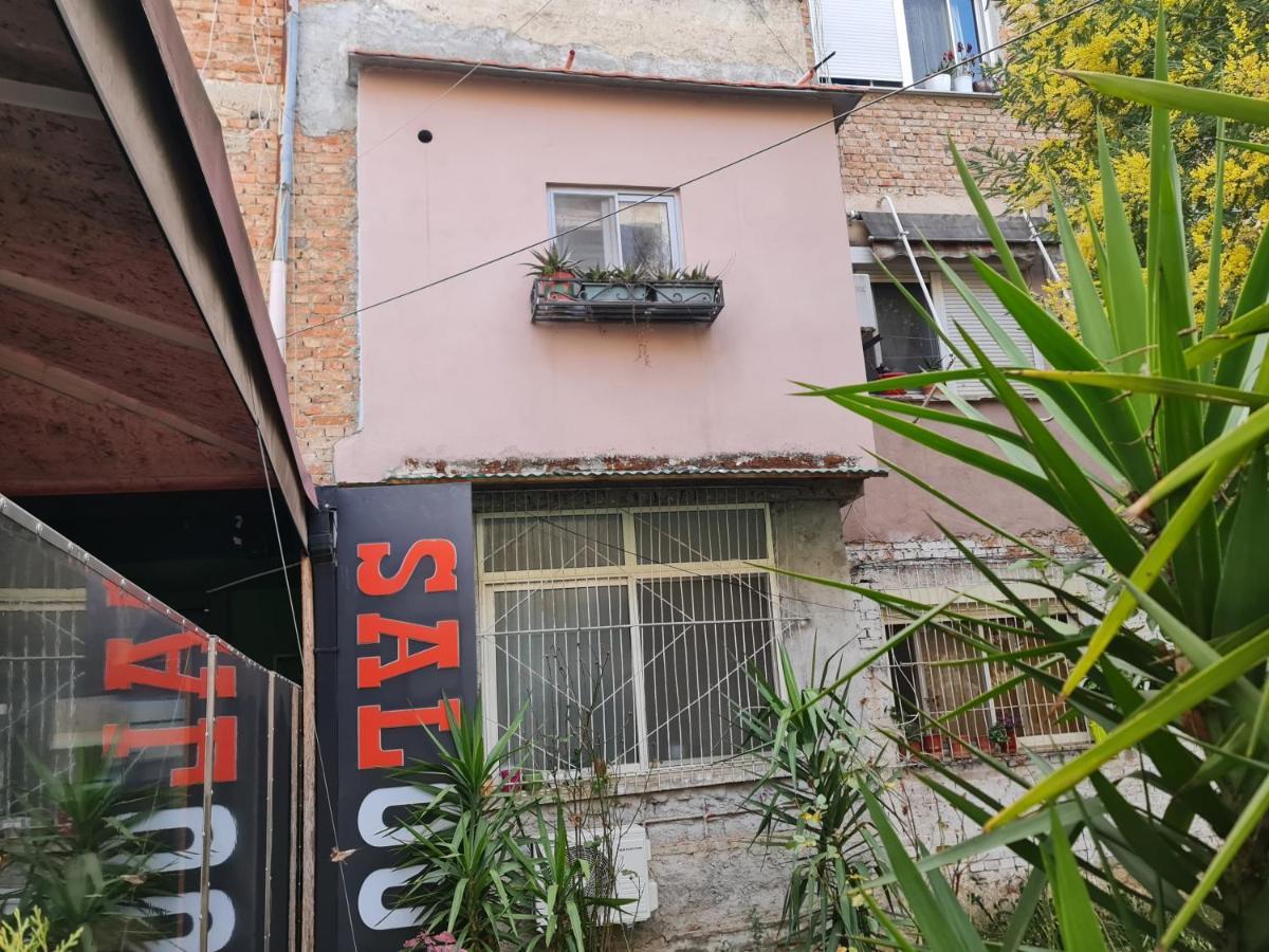 Saloon Apartment 地拉那 外观 照片